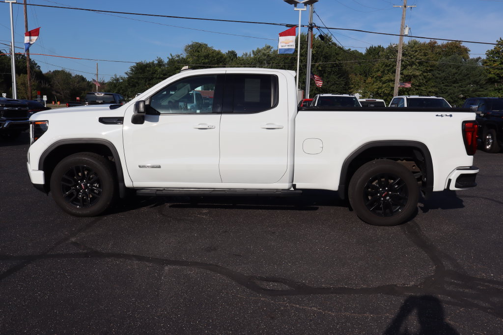Used 2023 GMC Sierra 1500 Elevation w/ LPO, Elevation Black Package AWD/4WD image 24