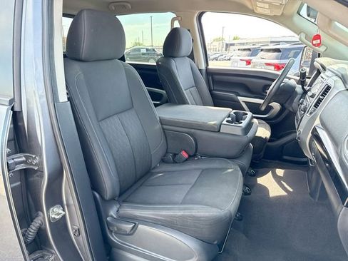Used 2017 Nissan Titan SV RWD image 24
