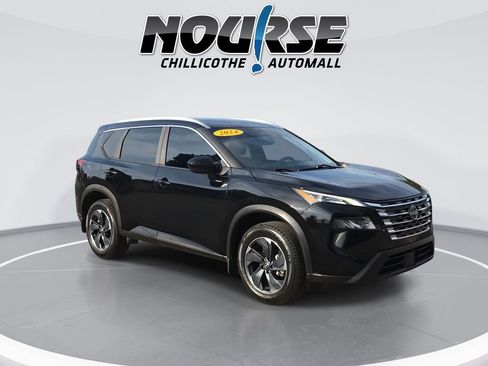 Used 2024 Nissan Rogue SV w/ SV Premium Package AWD/4WD image 2