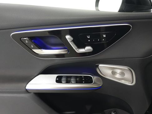 Certified 2026 Mercedes-Benz GLC 300 4MATIC image 6