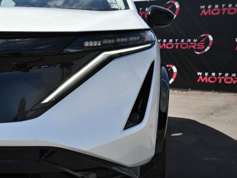 Used 2024 Nissan Ariya AWD image 11