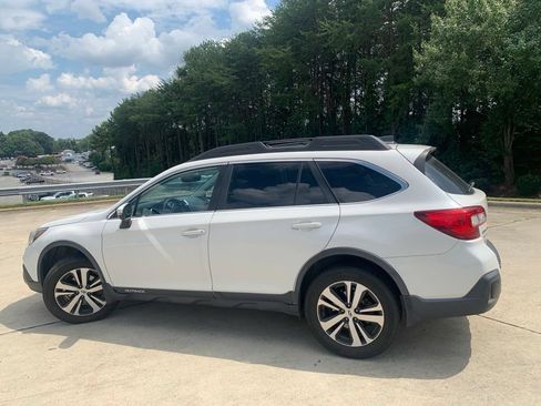 Used 2019 Subaru Outback 2.5i Limited w/ Protection Package #1 AWD/4WD image 17
