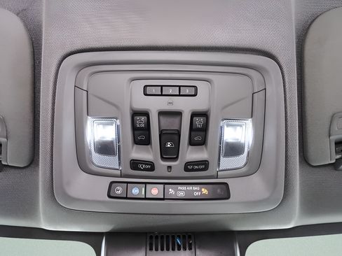 Used 2023 GMC Sierra 1500 Denali AWD/4WD image 18