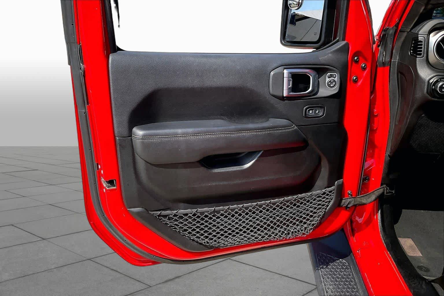 Used 2020 Jeep Gladiator Overland AWD/4WD image 21