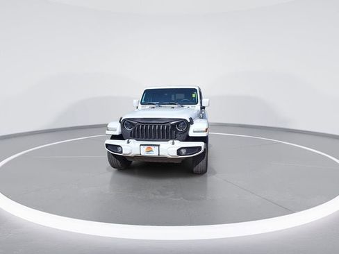 Used 2023 Jeep Gladiator Overland image 4