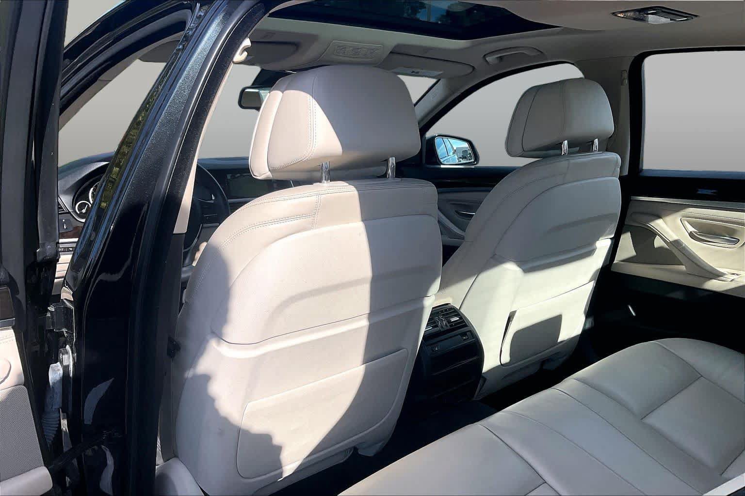 Used 2015 BMW 535d xDrive AWD/4WD image 22