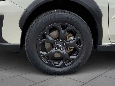 Used 2023 Subaru Crosstrek 2.0i Premium w/ Special Edition image 11