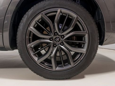 Used 2024 Maserati Levante GT Ultima image 12