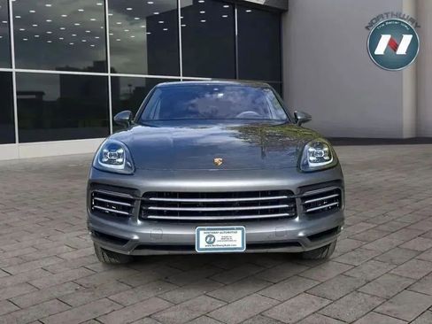 Used 2022 Porsche Cayenne Platinum Edition image 8