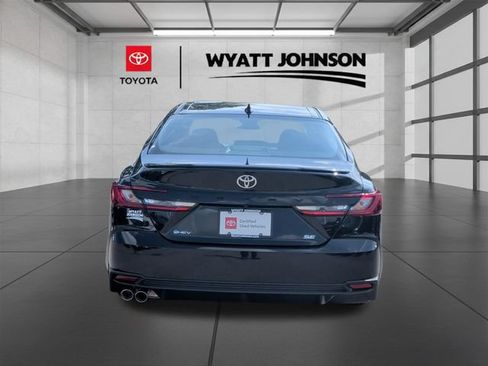 Used 2026 Toyota Camry SE FWD image 4