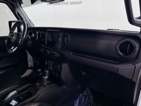 Used 2021 Jeep Wrangler Unlimited Sahara AWD/4WD image 28