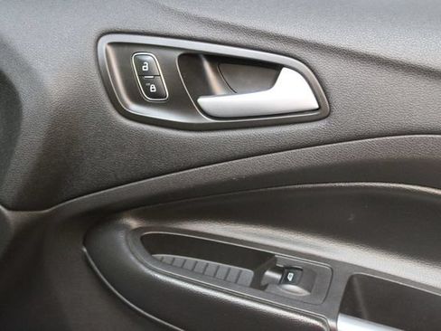 Used 2018 Ford Escape SE AWD/4WD image 9