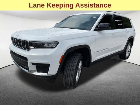 Used 2025 Jeep Grand Cherokee L Laredo AWD/4WD image 5