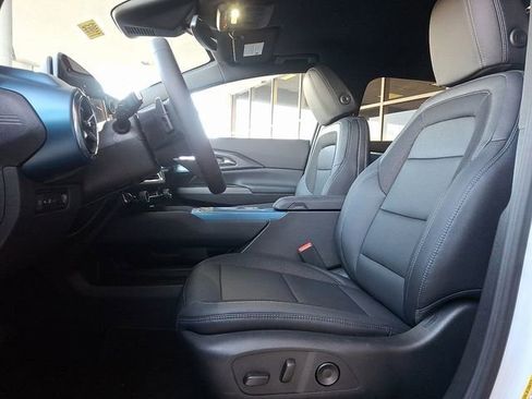 New 2026 Chevrolet Equinox EV LT AWD/4WD image 12