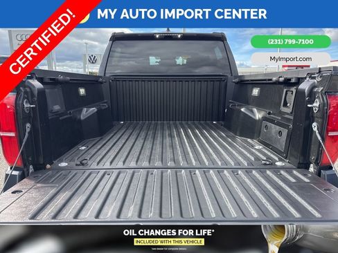 Used 2025 Toyota Tacoma TRD Sport image 27