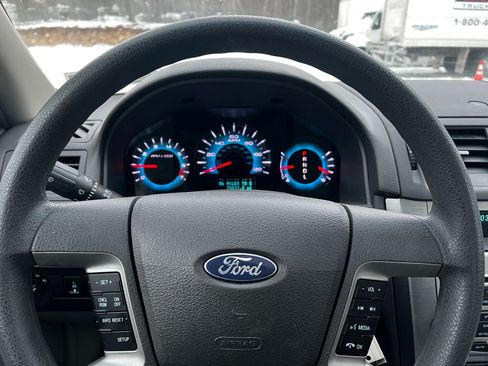Used 2010 Ford Fusion SE image 16