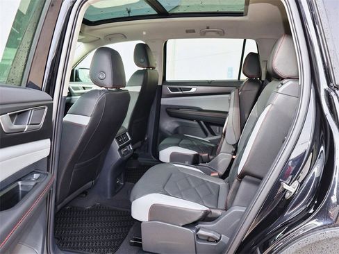New 2026 Volkswagen Atlas Peak Edition AWD/4WD image 17