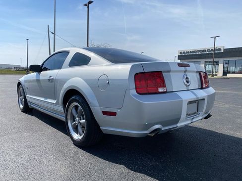 Used 2005 Ford Mustang GT RWD image 7