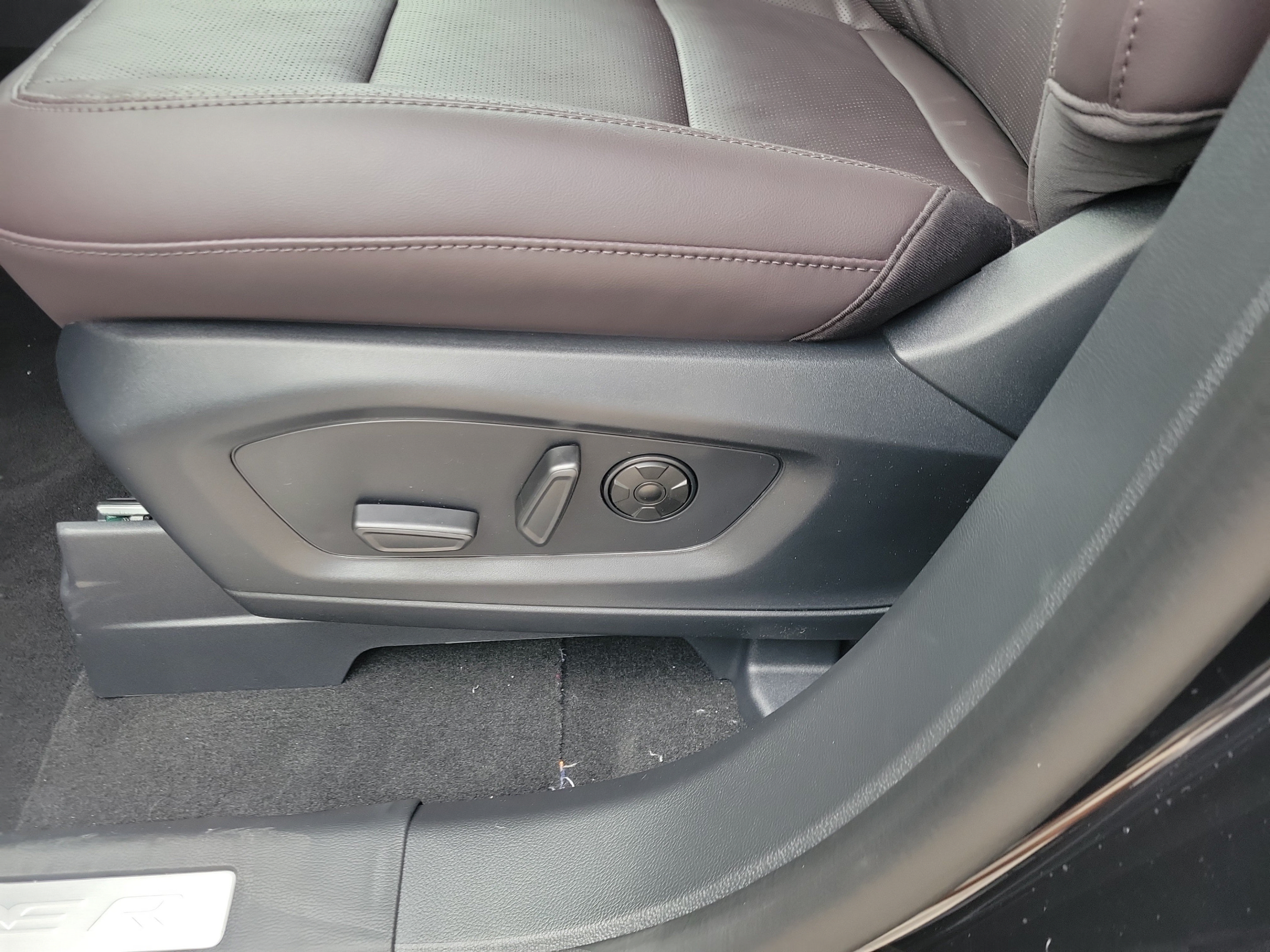 New 2026 Ford Explorer Platinum RWD image 18