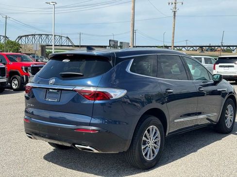 Used 2024 Buick Enclave Essence w/ Technology Package AWD/4WD image 5