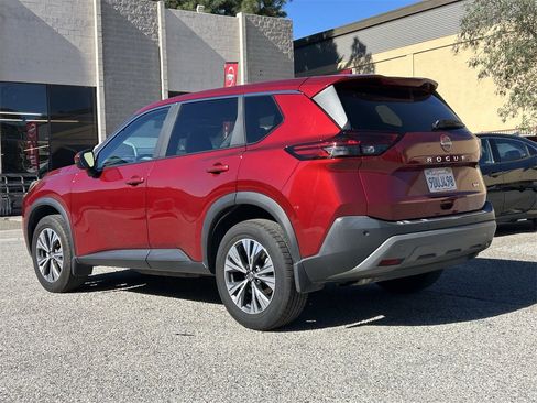 Certified 2023 Nissan Rogue SV image 4