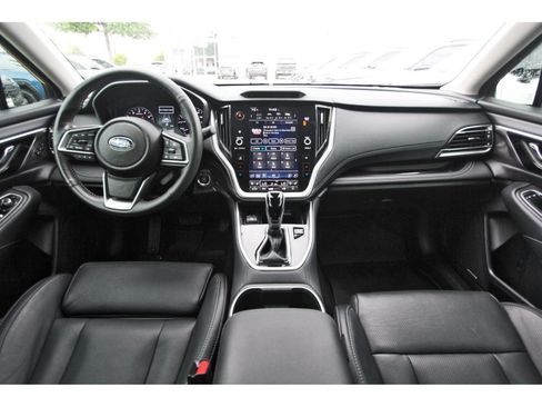 Used 2025 Subaru Outback Touring XT AWD/4WD image 9