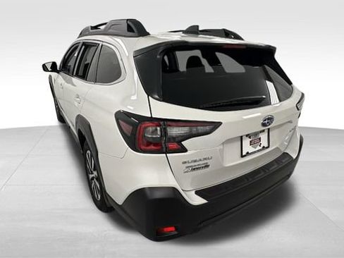 Certified 2025 Subaru Outback Premium image 5