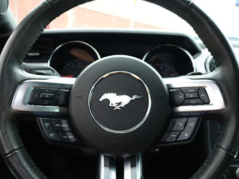 Used 2017 Ford Mustang Coupe image 10