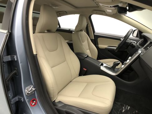 Used 2017 Volvo S60 T5 Inscription w/ Convenience Package AWD/4WD image 16