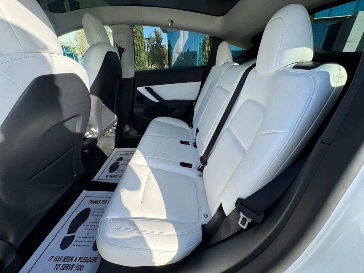 Used 2023 Tesla Model Y Performance AWD/4WD image 25