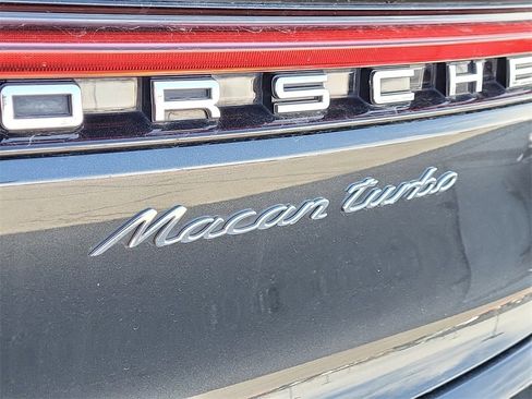 Used 2020 Porsche Macan Turbo image 15