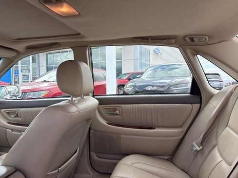 Used 2001 Toyota Avalon XL image 26