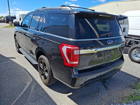 Used 2020 Ford Expedition XLT w/ Equipment Group 202A AWD/4WD image 3