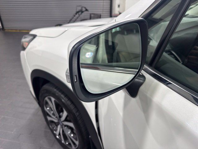 Used 2024 Subaru Forester Limited AWD/4WD image 39