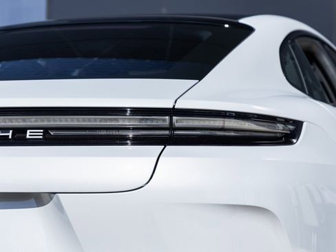 New 2026 Porsche Panamera 4 image 16