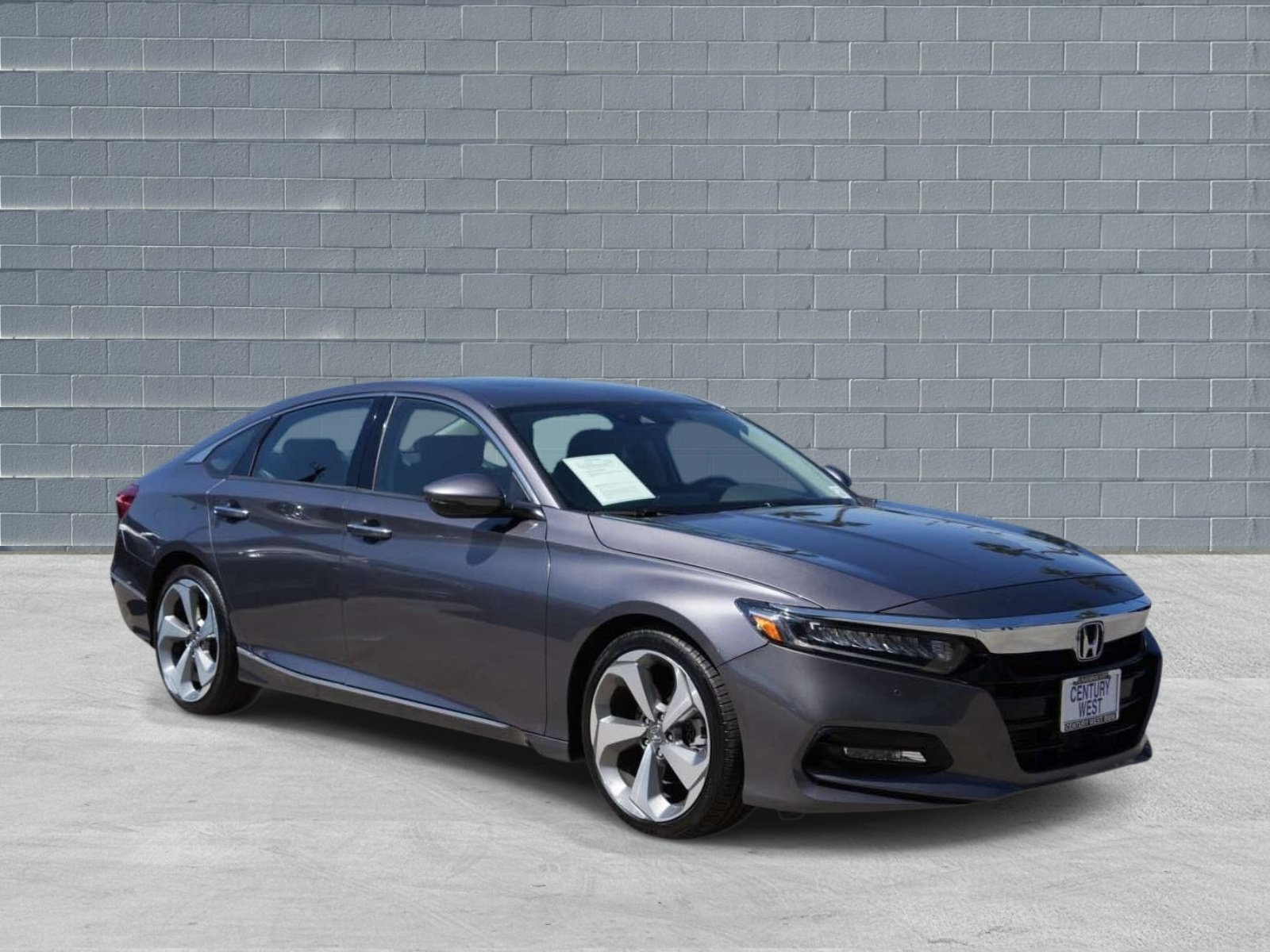 Used 2019 Honda Accord Touring image 1