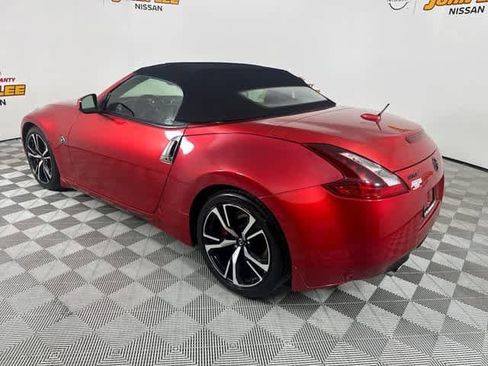 Used 2018 Nissan 370Z Touring Sport image 5