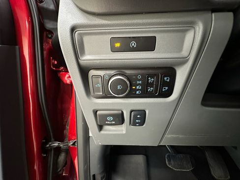 Used 2025 Ford F150 Lariat w/ Equipment Group 502A High AWD/4WD image 29
