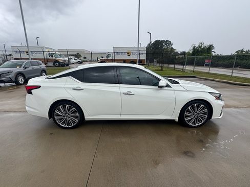 Used 2023 Nissan Altima 2.5 SL image 9