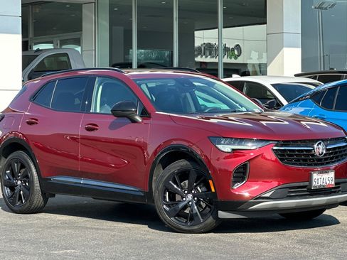 Used 2022 Buick Envision Essence w/ Sport Touring Package image 2