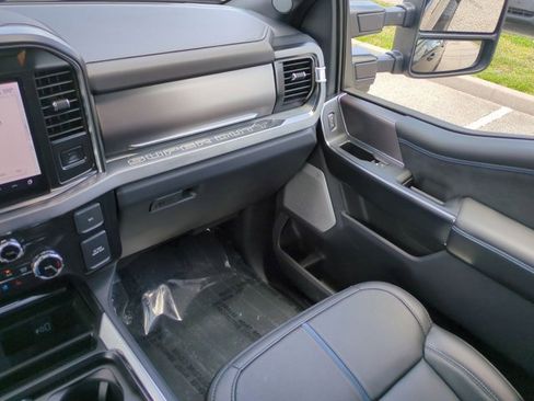 New 2026 Ford F250 4x4 Crew Cab Super Duty image 17