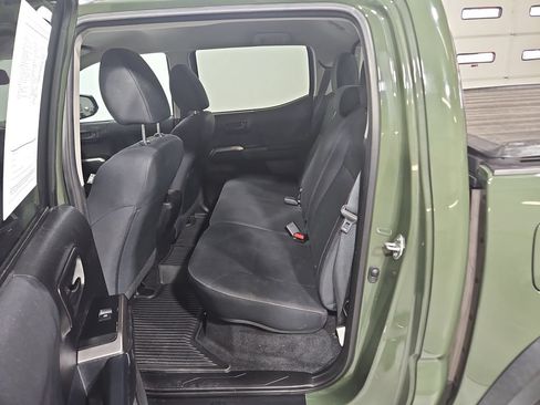 Used 2021 Toyota Tacoma SR5 w/ Trail Edition AWD/4WD image 24
