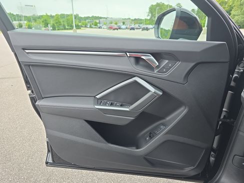 New 2025 Audi Q3 2.0T Premium image 25