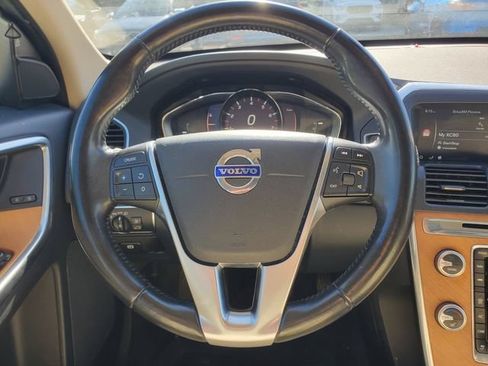 Used 2017 Volvo XC60 T6 Inscription w/ Climate Package AWD/4WD image 30