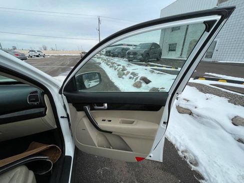 Used 2014 Kia Sorento EX w/ EX V6 Touring Package image 28