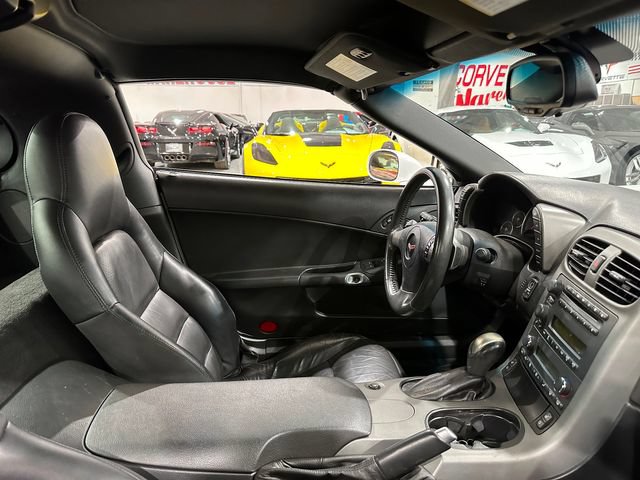 Used 2007 Chevrolet Corvette Coupe w/ Preferred Equipment Group RWD image 9