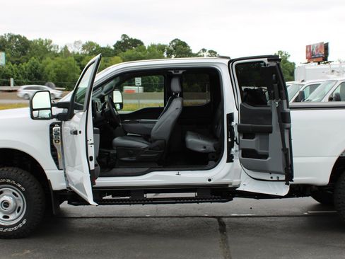 Used 2023 Ford F250 XL w/ XL Off-Road Package AWD/4WD image 18