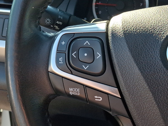 Used 2015 Toyota Camry SE w/ Moonroof Package FWD image 20