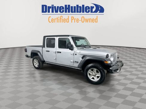 Used 2023 Jeep Gladiator Sport image 8
