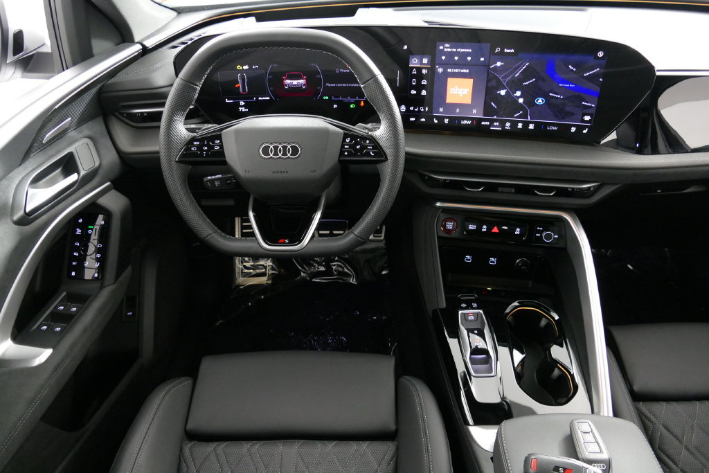 Used 2025 Audi SQ5 Premium Plus w/ Premium Plus Package AWD/4WD image 27